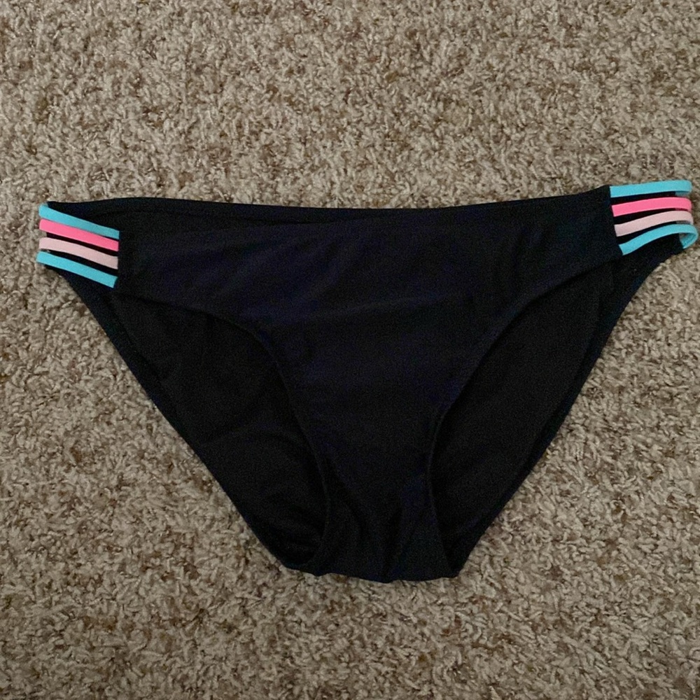 Target Bikini - Picture 5 of 7